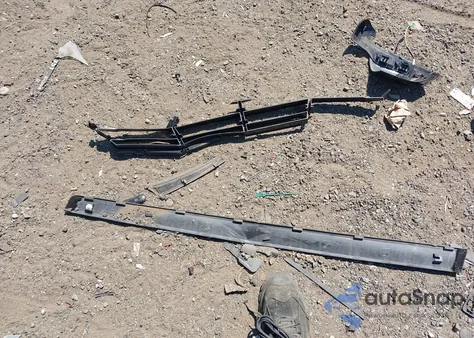 2018 Nissan Rogue Sv/Sl z USA, uszkodzony, nr VIN 5N1AT2MV9JC735049